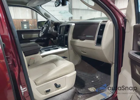 2017 Ram 1500 Laramie 4X4 5'7 Box z USA, uszkodzony, nr VIN 1C6RR7NT5HS539102